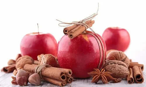 Apple Spice Soy Scented Wax Candle - Reiki Healing Candles